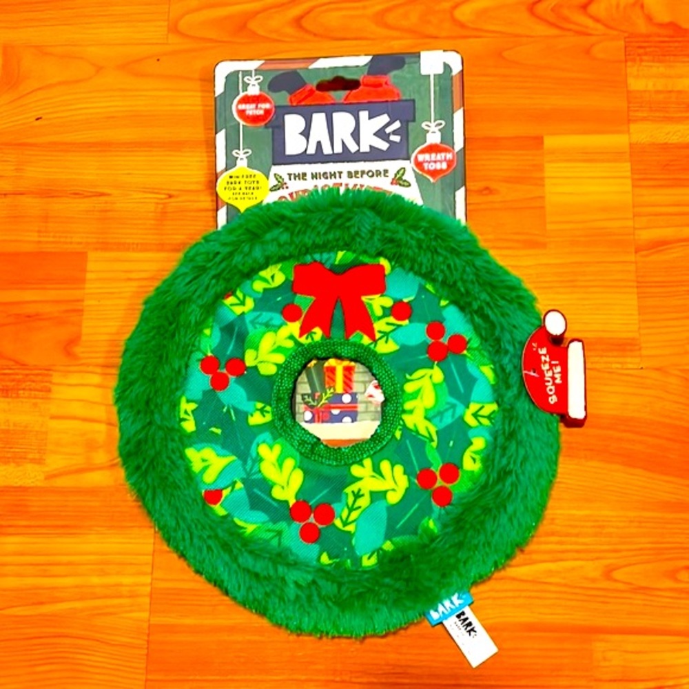 Bark Dog Wreath Toss Large Toy NWT